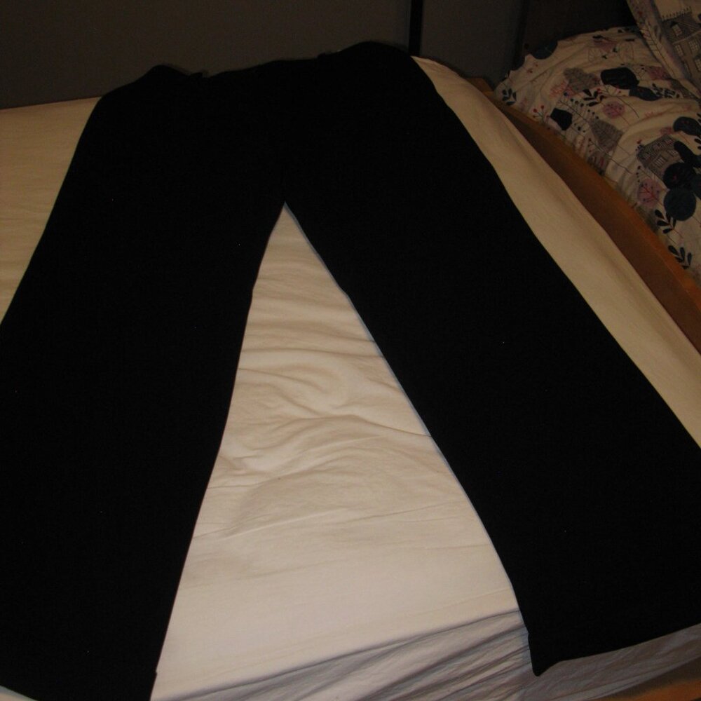 women's suit black /Trent Nathan/ new/ size 12